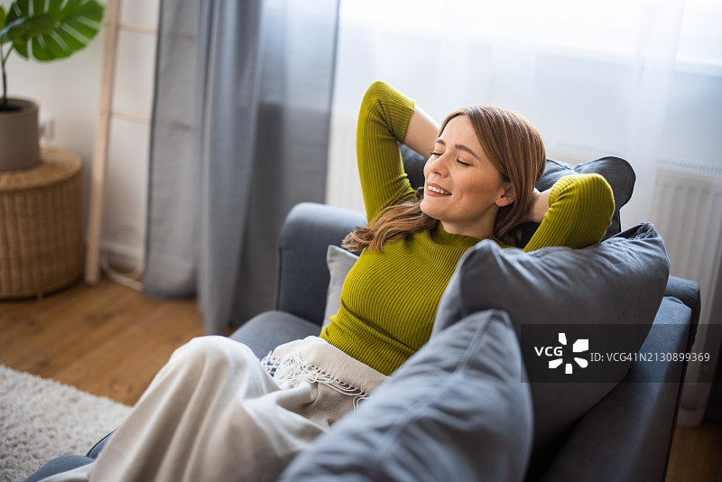 一个美丽女人的肖像图片素材