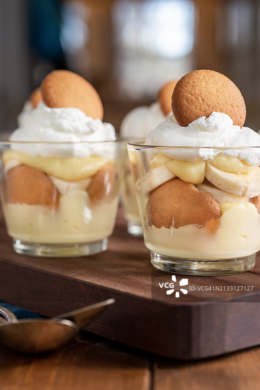 香蕉布丁杯图片素材