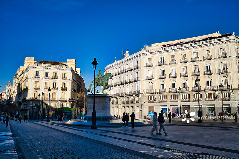 西班牙马德里太阳门广场图片素材