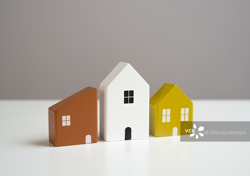 灰色背景下的模型房特写图片素材