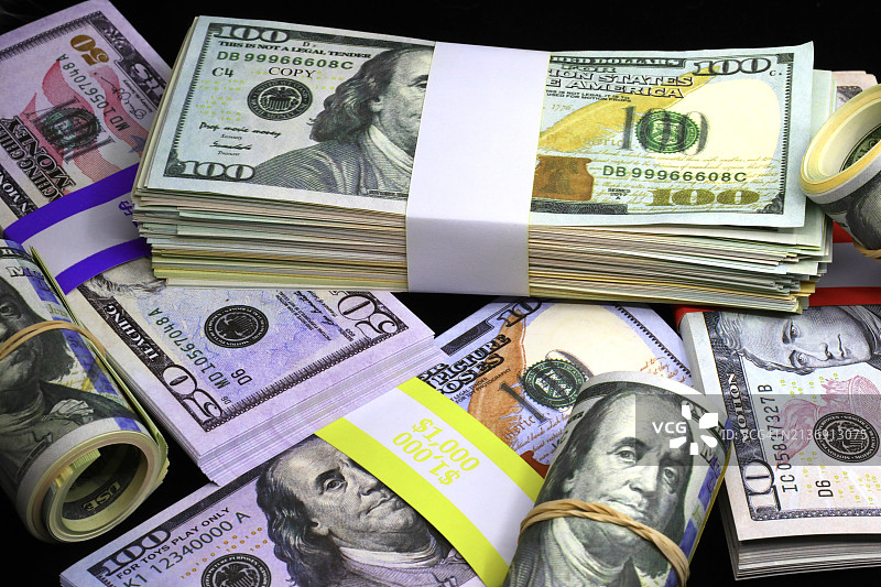 成堆的钞票图片素材