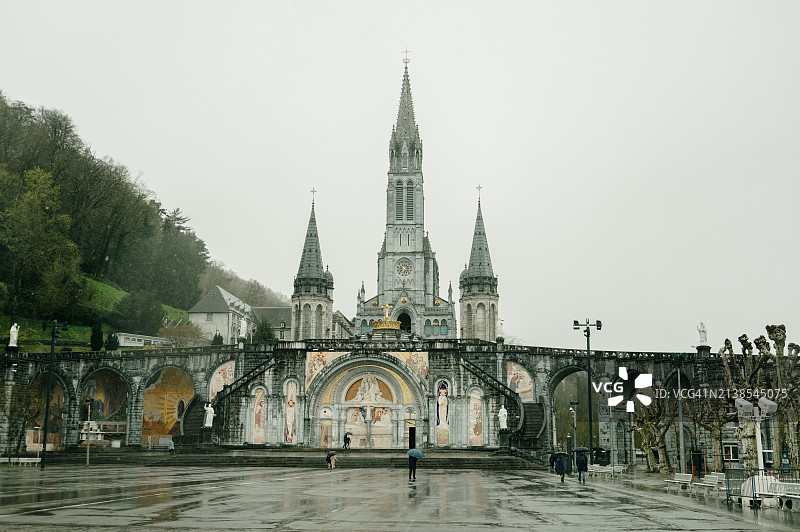 卢尔德的玫瑰圣母圣殿图片素材