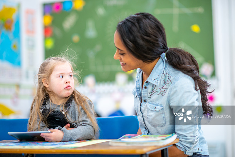 一起阅读图片素材