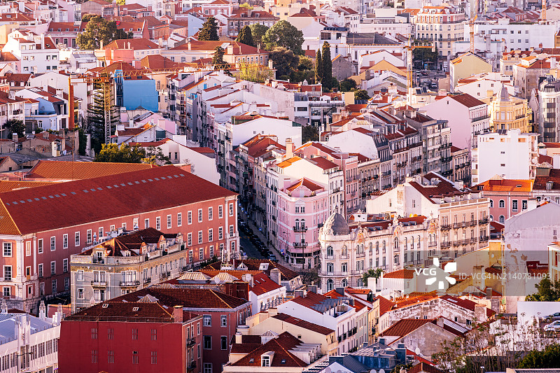 葡萄牙里斯本城市景观晴朗一天的鸟瞰图图片素材