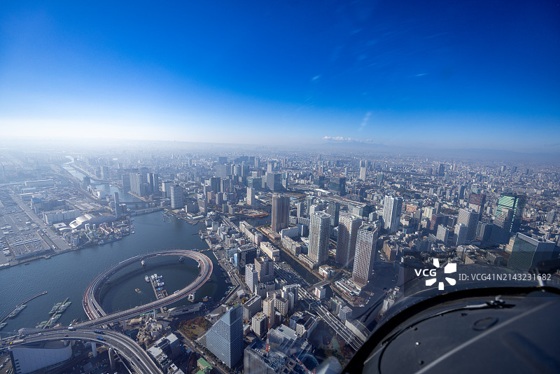 从直升机上俯瞰东京图片素材