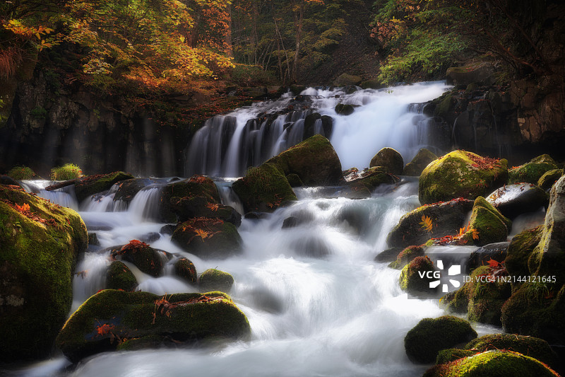 日本长野县茅野市的蓼科瀑布图片素材