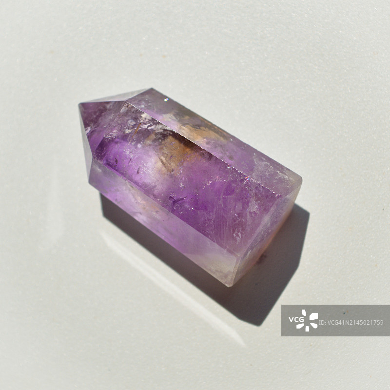 紫水晶晶簇图片素材