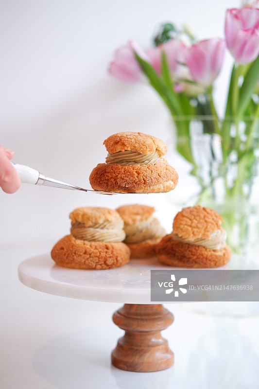 美味抹茶奶油泡芙图片素材