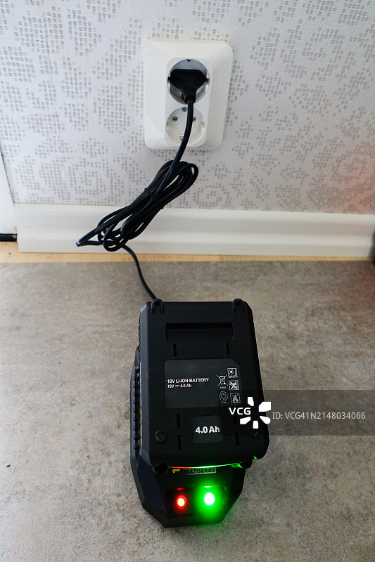 家用锂电池充电图片素材