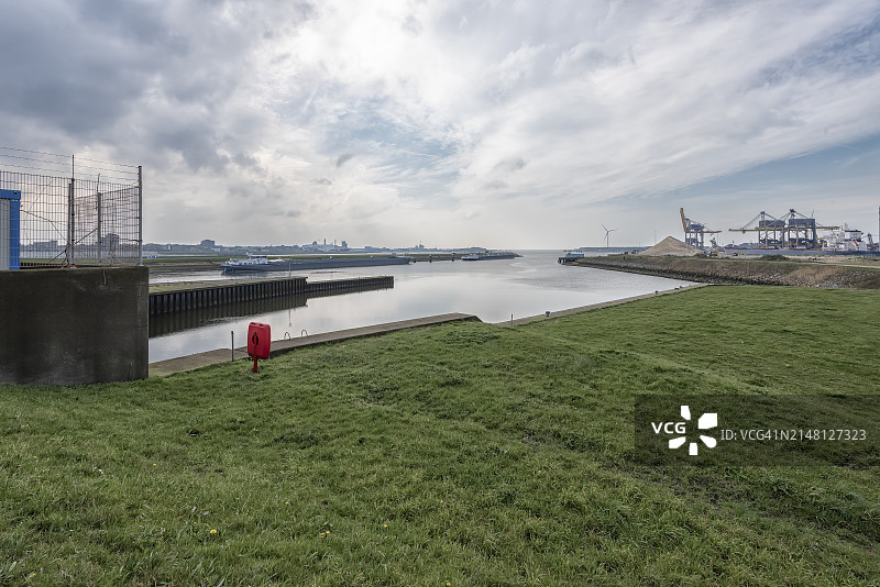 北海运河及船闸设施广角景观图片素材