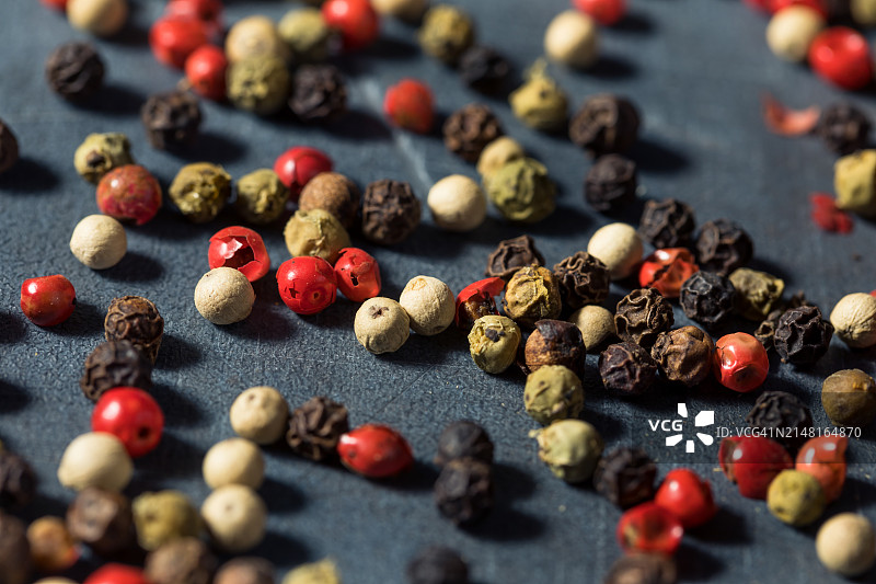 美国桌上各种香料特写图片素材