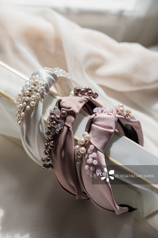 床上的鞋子特写图片素材