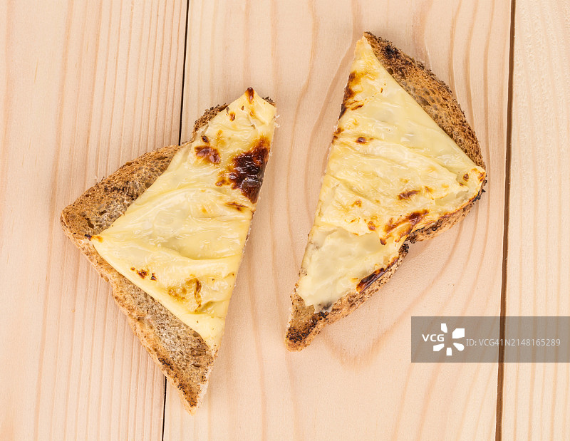 桌子上的面包俯视图图片素材