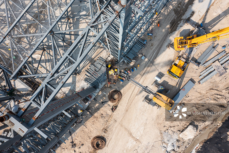 高空焊接工人图片素材