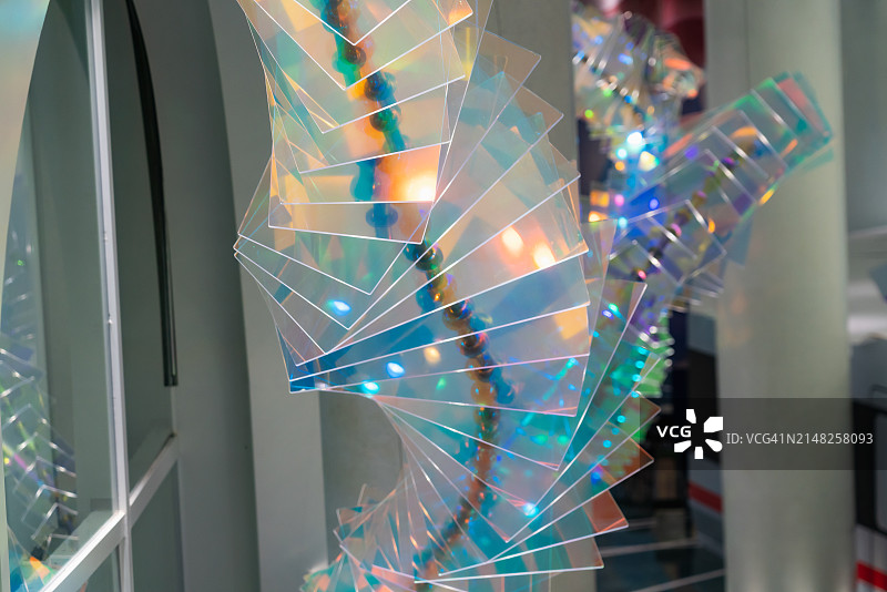 旋转透明彩色亚克力板图片素材