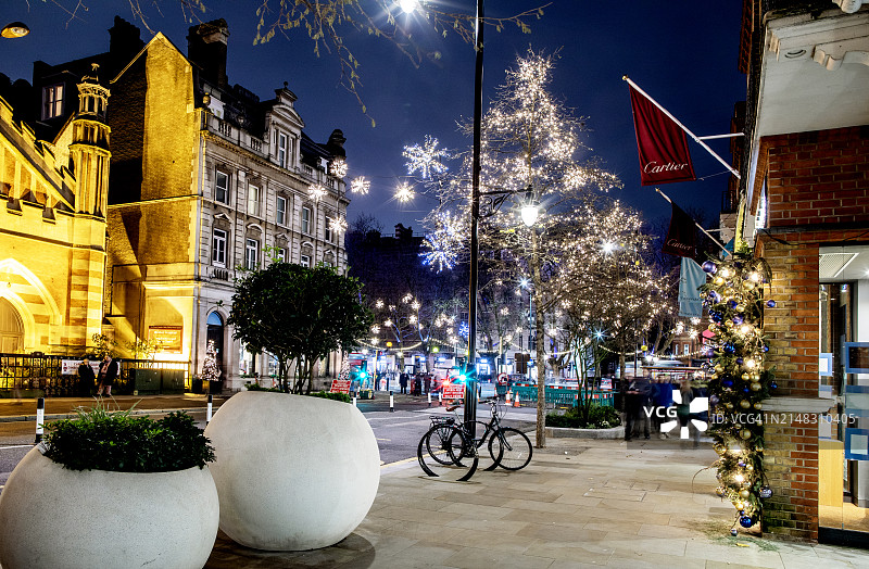 夜晚的伦敦斯隆街图片素材
