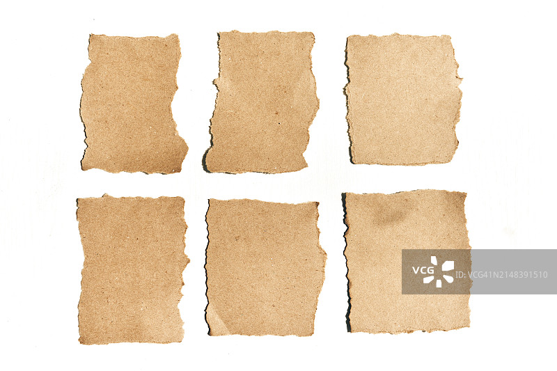 白色背景上具有纹理边缘的撕裂纸条图片素材