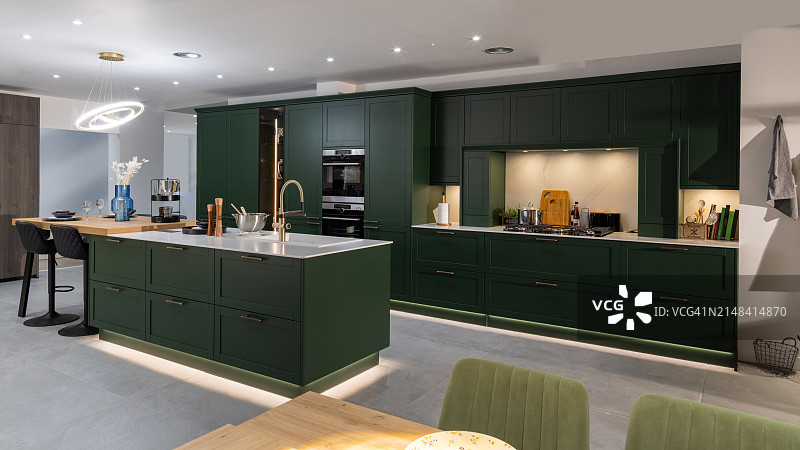 优雅厨房室内设计图片素材