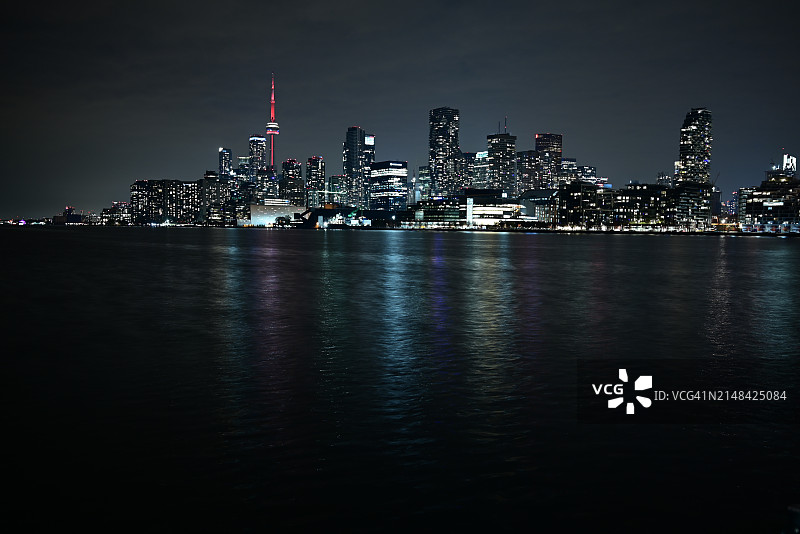 夜景：灯火辉煌的城市图片素材