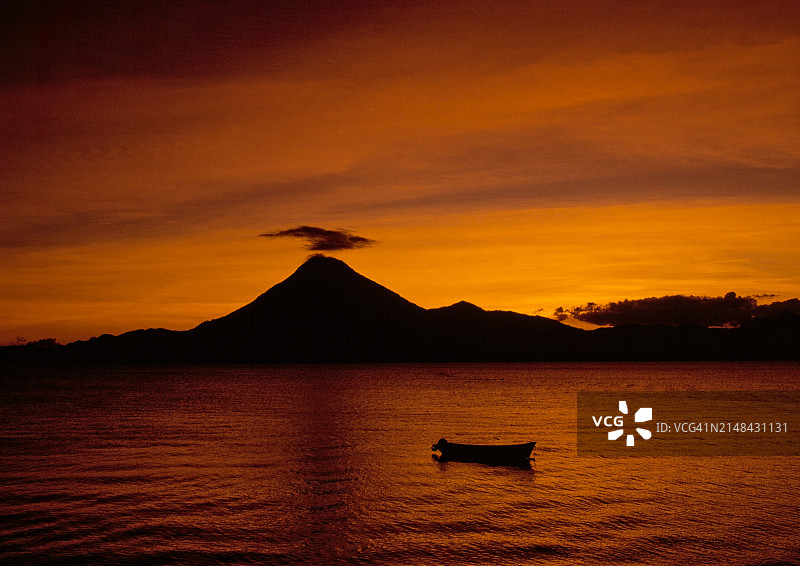 阿蒂特兰湖日落，危地马拉图片素材