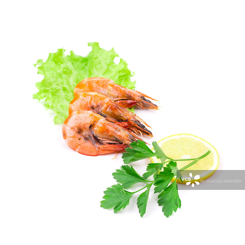 白色背景下柠檬片鲜虾特写图片素材