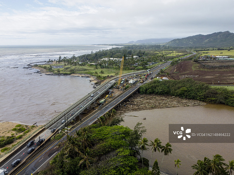 可爱岛怀卢阿河大桥洪水图片素材