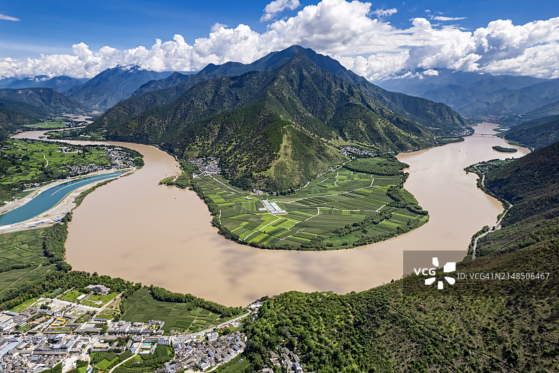 云南的长江第一湾图片素材