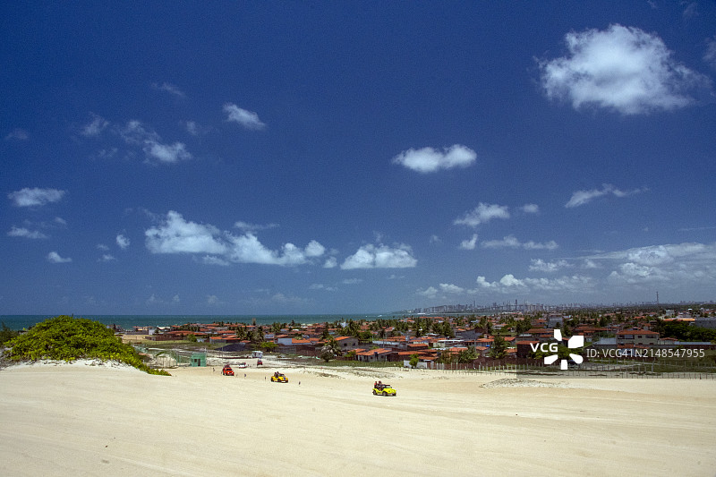 热内帕布沙丘的越野车之旅，巴西，北里奥格兰德州，纳塔尔图片素材