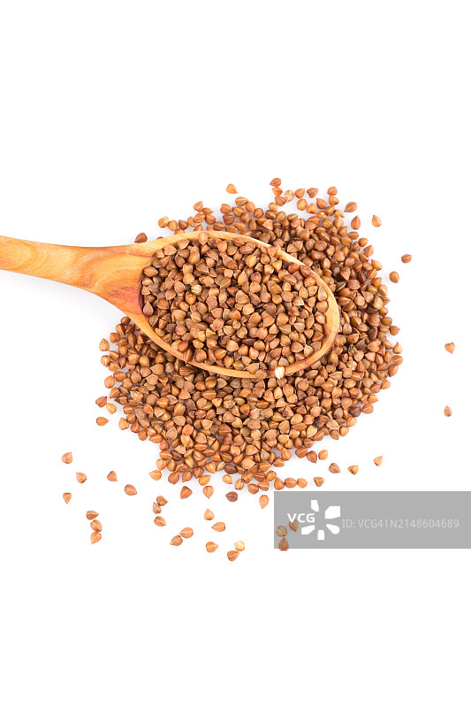 木勺上的未煮荞麦图片素材