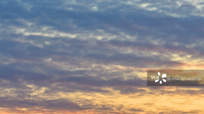 早晨的天空图片素材