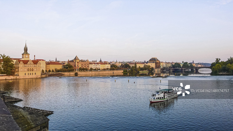 查理四世大桥的日落图片素材