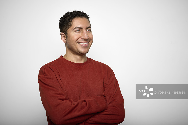 白色背景下的中年商人图片素材