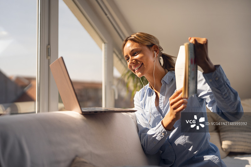 在视频通话中分享笔记图片素材