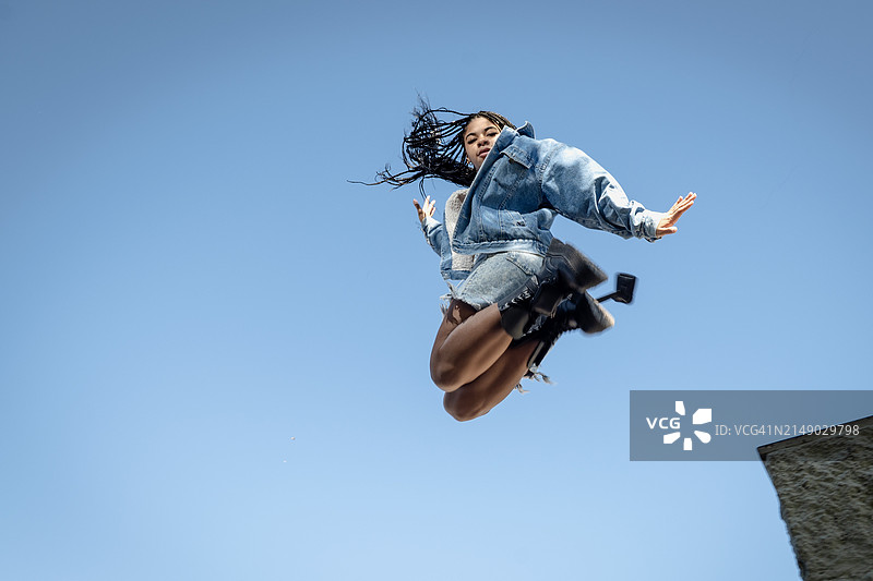 嘻哈舞者图片素材