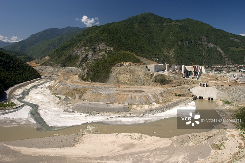 德里纳水坝（土耳其最高）的建设破坏了乔鲁赫河图片素材