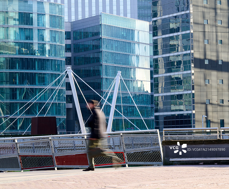 模糊的通勤者图片素材