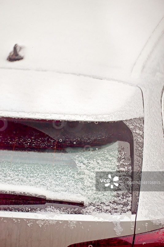 雪地冬日汽车场景图片素材