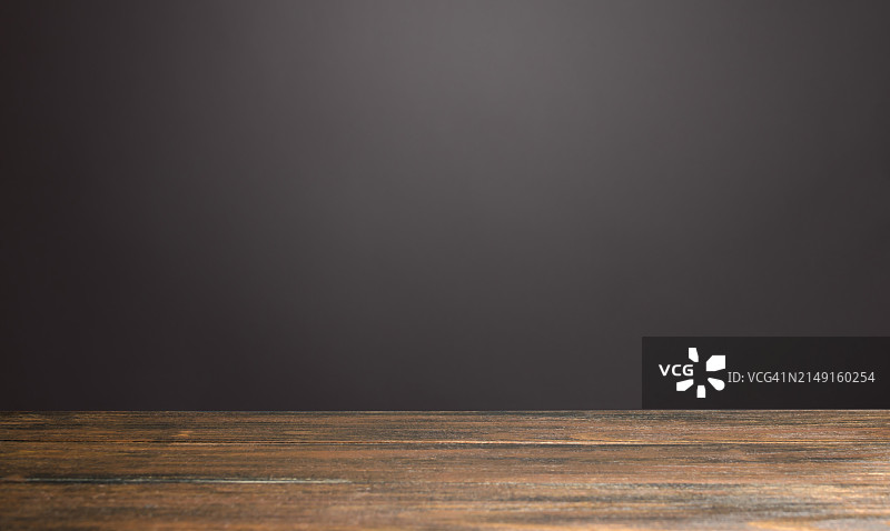 湛蓝的天空衬托着美丽的海景图片素材