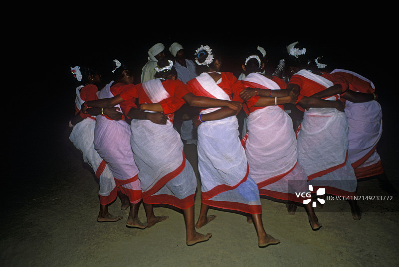 印度阿萨姆邦传统舞蹈图片素材