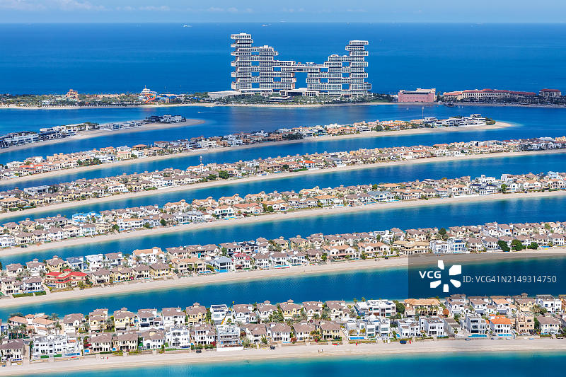 阿联酋迪拜朱美拉棕榈岛亚特兰蒂斯皇家酒店人工岛鸟瞰图片素材