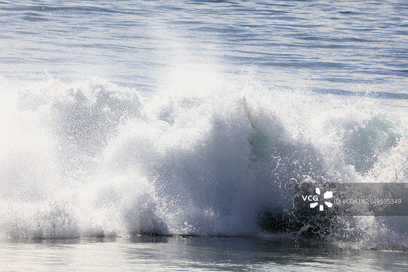 巨浪翻滚图片素材