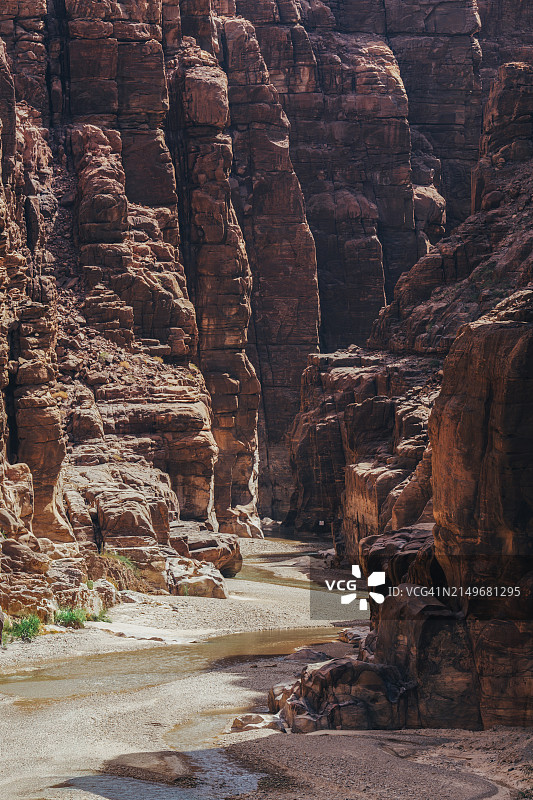 约旦卡拉克省穆吉布峡谷图片素材