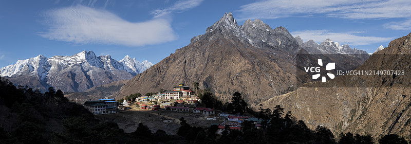 尼泊尔：Thyangboche寺全景图片素材