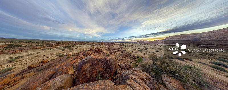 对着天空的风景图片素材