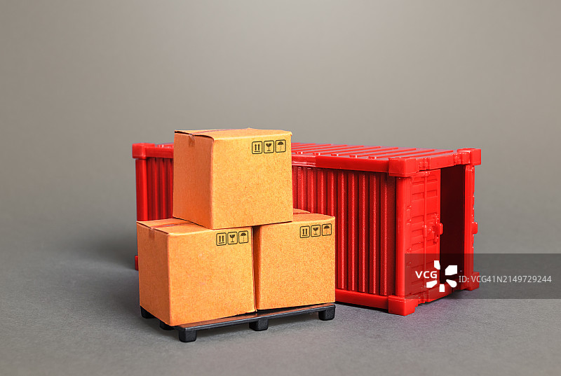 桌子上的纸板箱特写图片素材