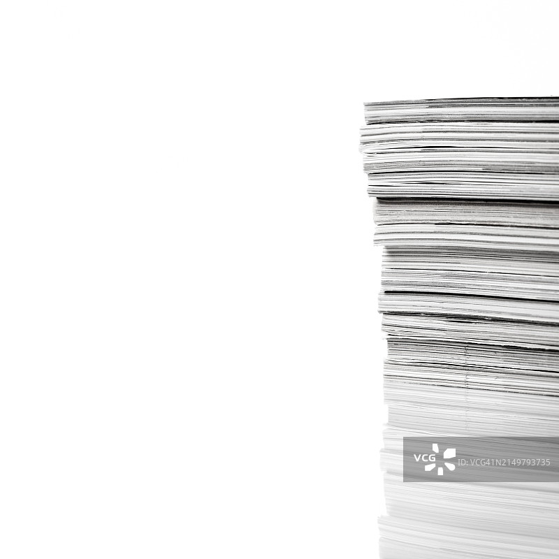 白色背景上的杂志特写图片素材