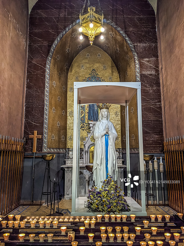 卢尔德圣母像图片素材