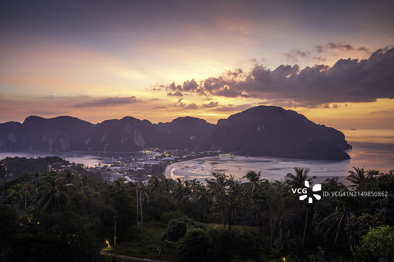 泰国皮皮岛日落风景图片素材