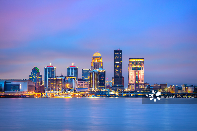 美国肯塔基州路易斯维尔海滨城市景观图片素材