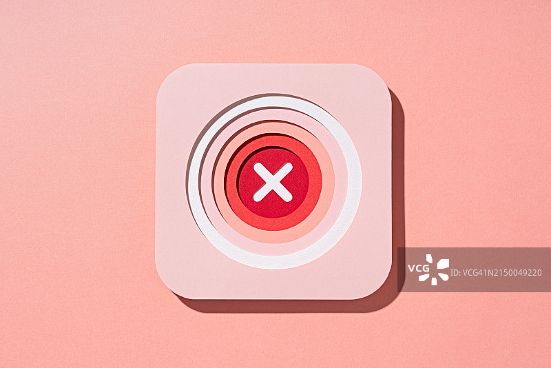 纸工艺同心圆中的红色错误标记图片素材